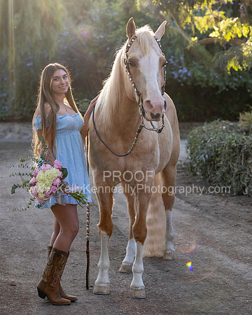2025Senior_MartiAnn_0098