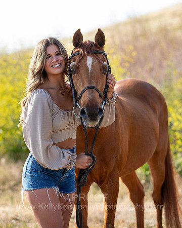 2022SeniorKate_0042
