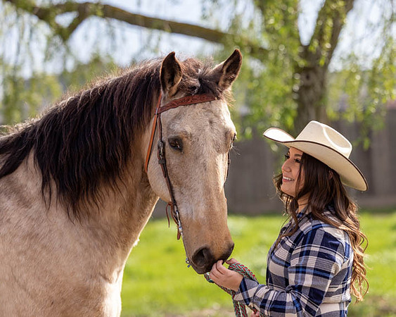 2023SeniorBella_0219
