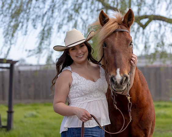 2023SeniorBella_0281