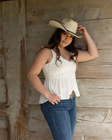 2023SeniorBella_0423