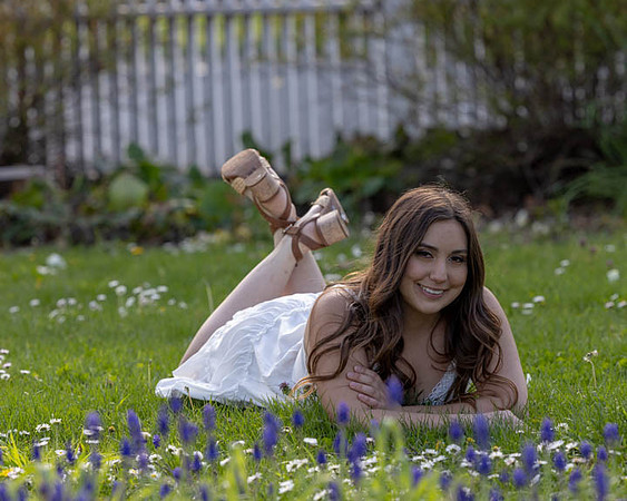 2023SeniorBella_0689