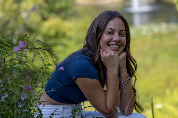 Senior24HannahE_3419
