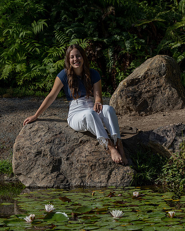 Senior24HannahE_3443