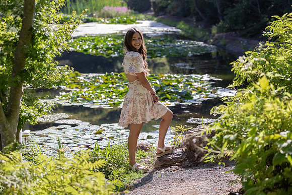 Senior24HannahE_3508