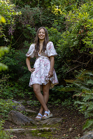 Senior24HannahE_3585