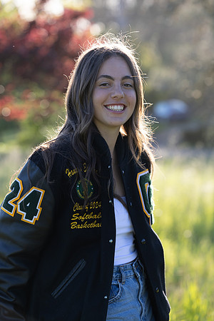 SeniorHannah24_Spring_0118
