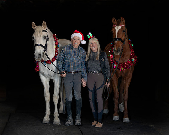 2020Holiday_Donna&Gary_0752