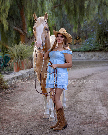 2025Senior_MartiAnn_0176