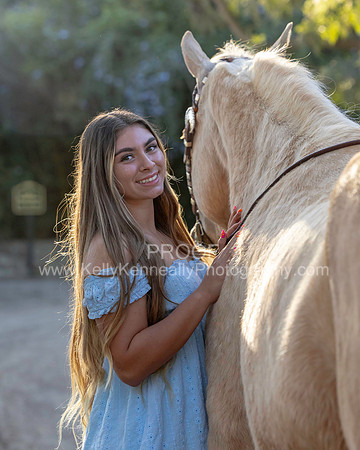 2025Senior_MartiAnn_0100
