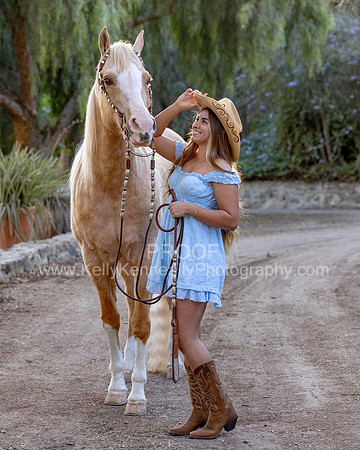 2025Senior_MartiAnn_0181