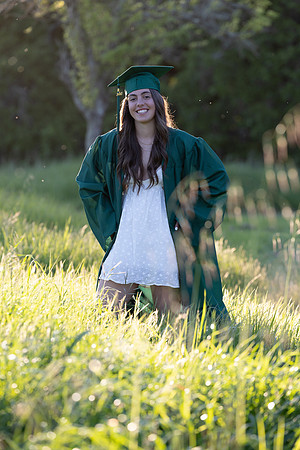 SeniorHannah24_Spring_0513