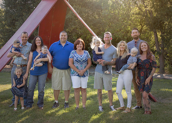 CrestaExtendedFamily_5232