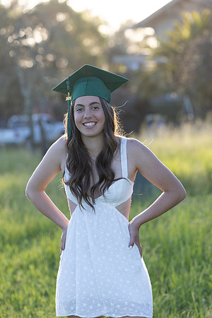 SeniorHannah24_Spring_0425