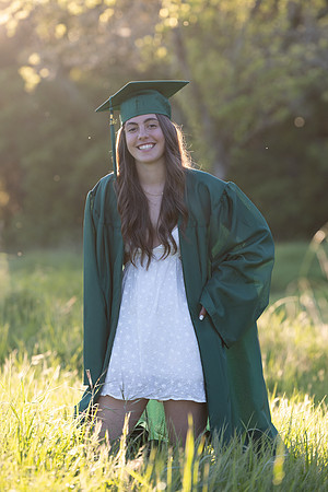 SeniorHannah24_Spring_0514