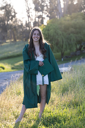 SeniorHannah24_Spring_0359