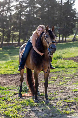 UCDavisGrad22_Megan_0200