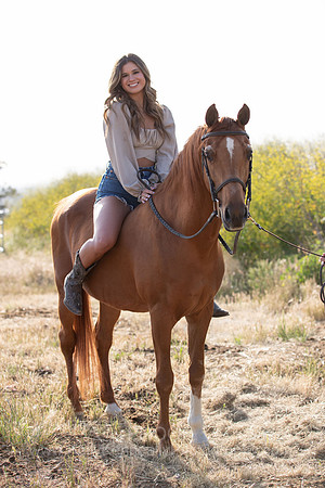 2022SeniorKate_0154