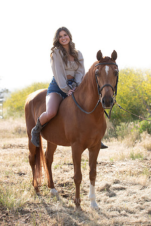 2022SeniorKate_0155
